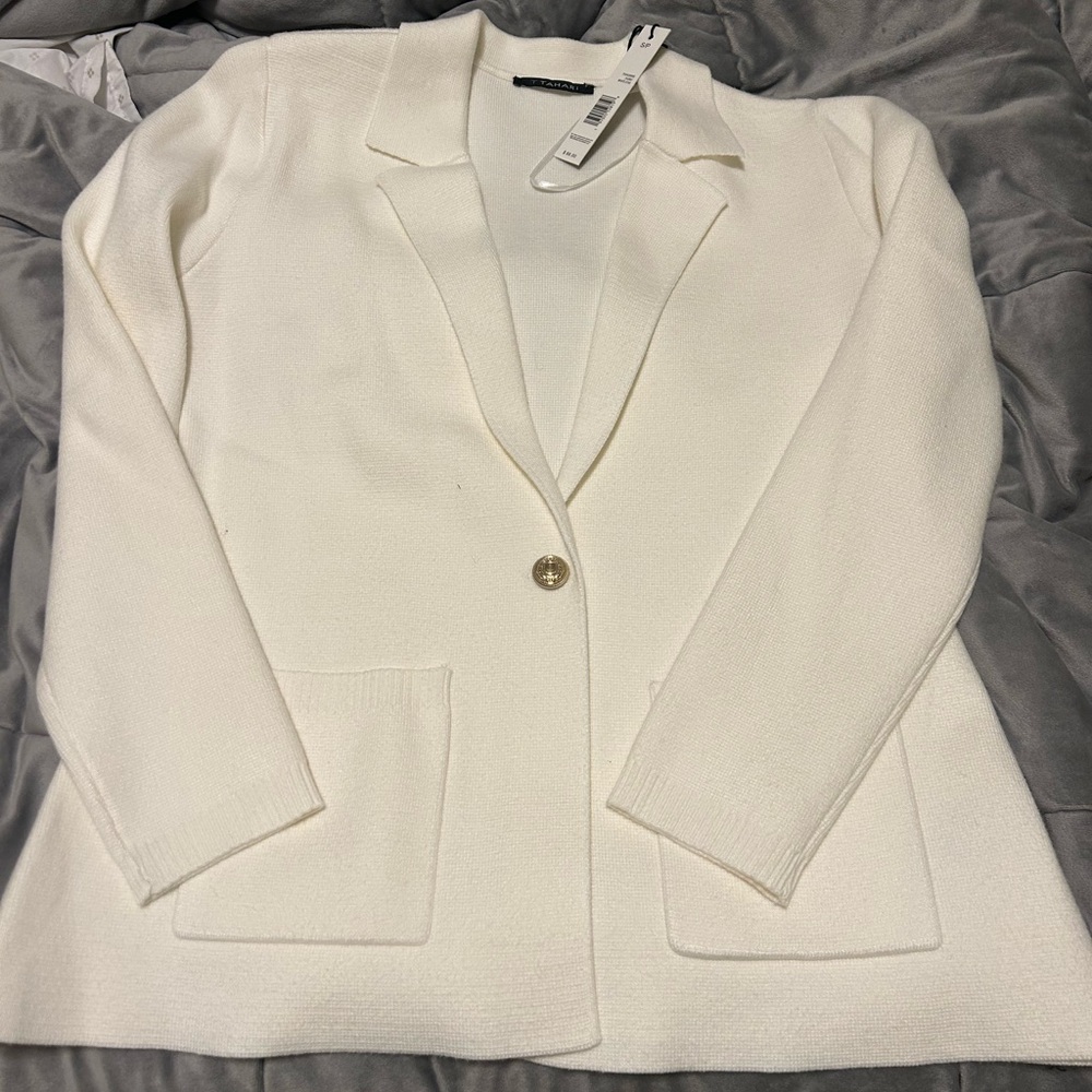 T Tahari Cream Blazer with Gold Button